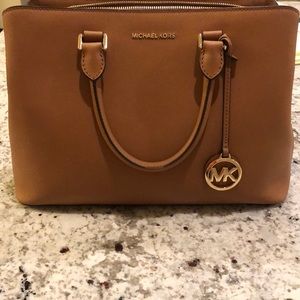 Michael Kors Savannah Large Saffiano purse